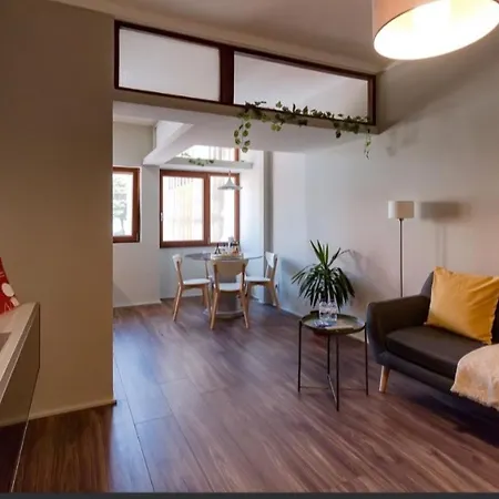 Trindade Central Duplex Porto